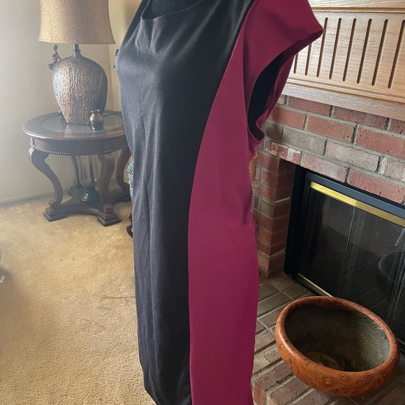 COLOR BLOCK DRESS - SIZE 18 - Picture 2 of 3